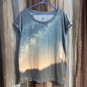 Women’s Tentree tshirt